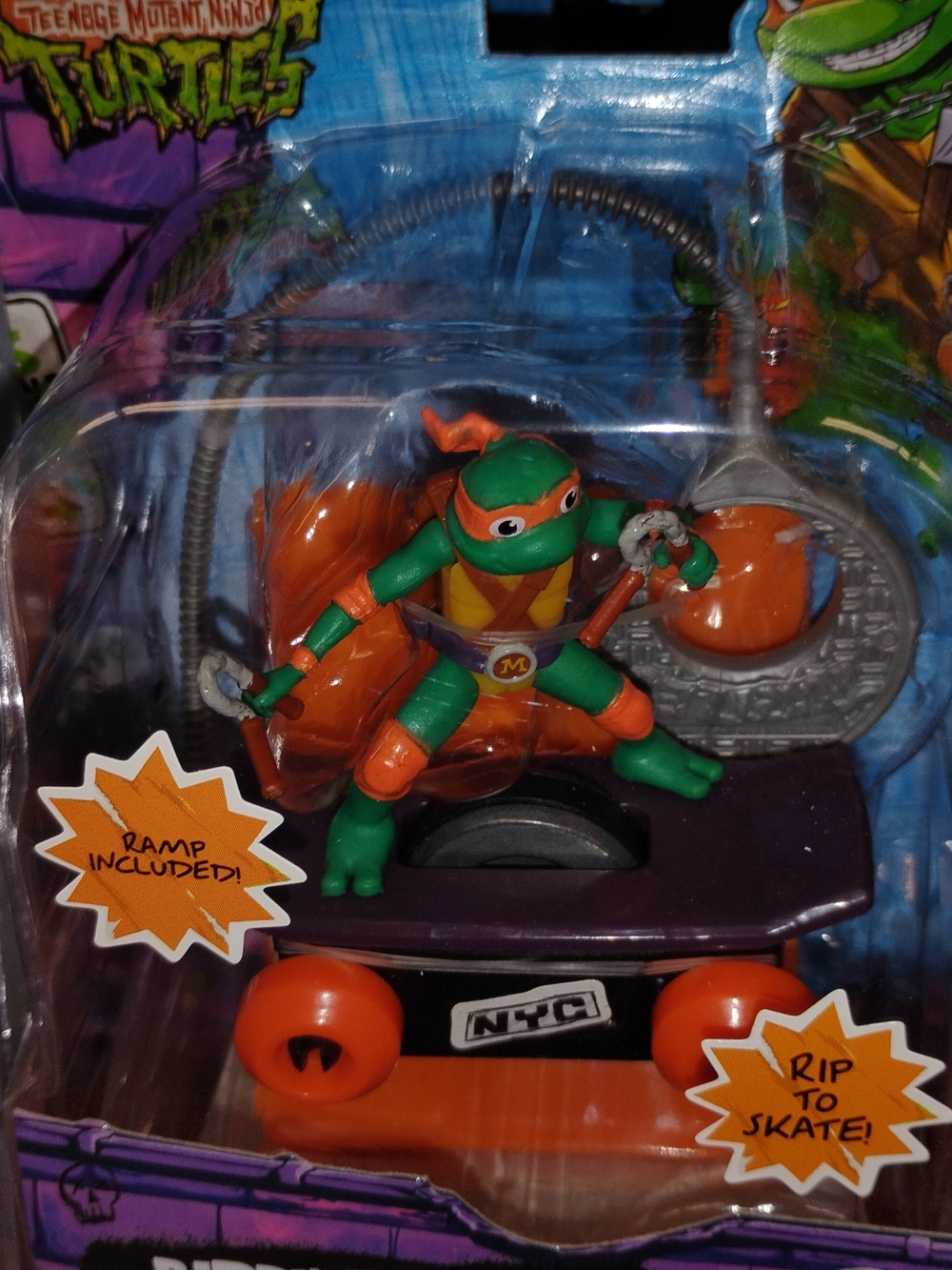 Teenage Mutant Ninja Turtles Michelangelo Skate Action Figure - Orange & Green